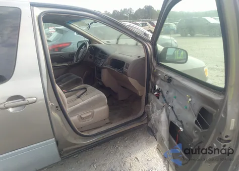 1999 Toyota Sienna Le z USA, uszkodzony, nr VIN 4T3ZF13C6XU098149